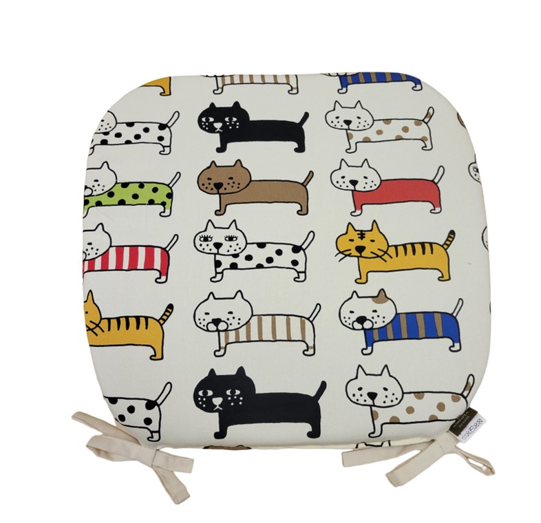 整列ねこ（国産クッション） | ラインナップ | マインドフルネスdays 有限会社エール
