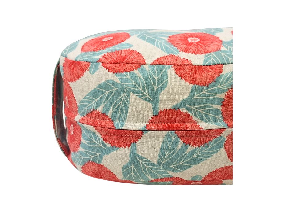 姿勢も良くなる正座クッション デイジー・レッド　(取っ手付) 関連画像2 | 商品紹介 | マインドフルネスdays 有限会社エール